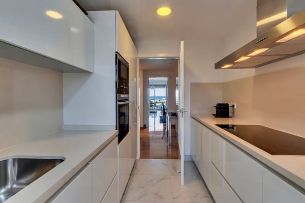Apartamento en privilegia ubicacion con impresionantes vistas mar - Foto 18