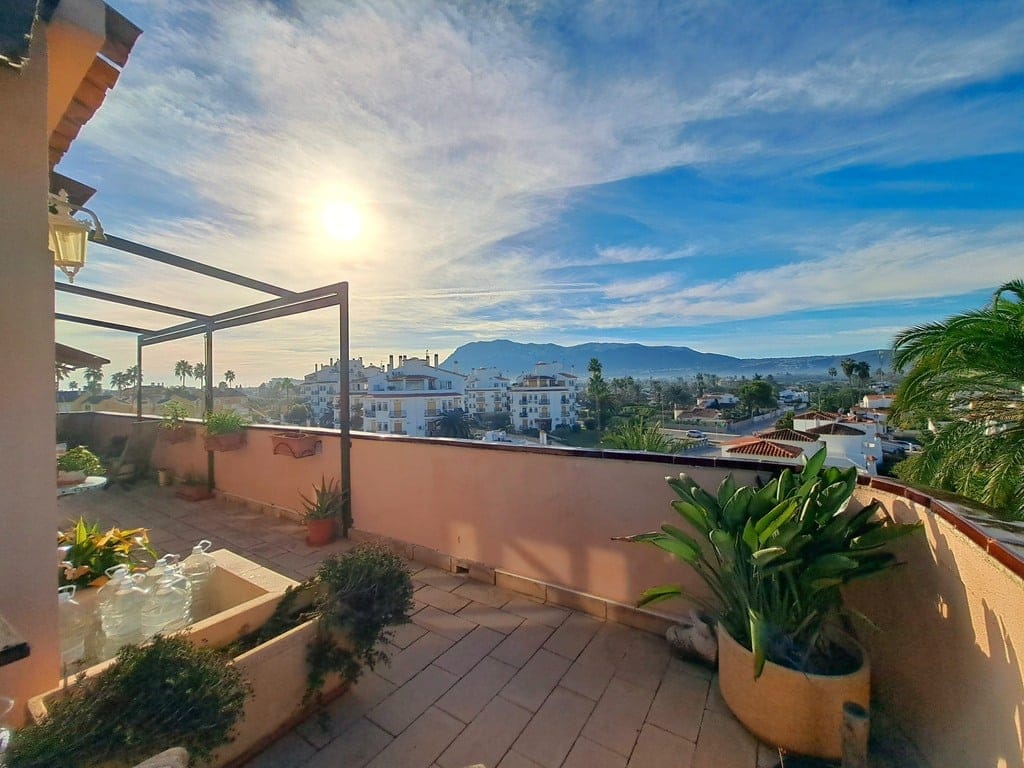 Penthouse with a large terrace and pool for sale in Dénia beach. - Foto 4