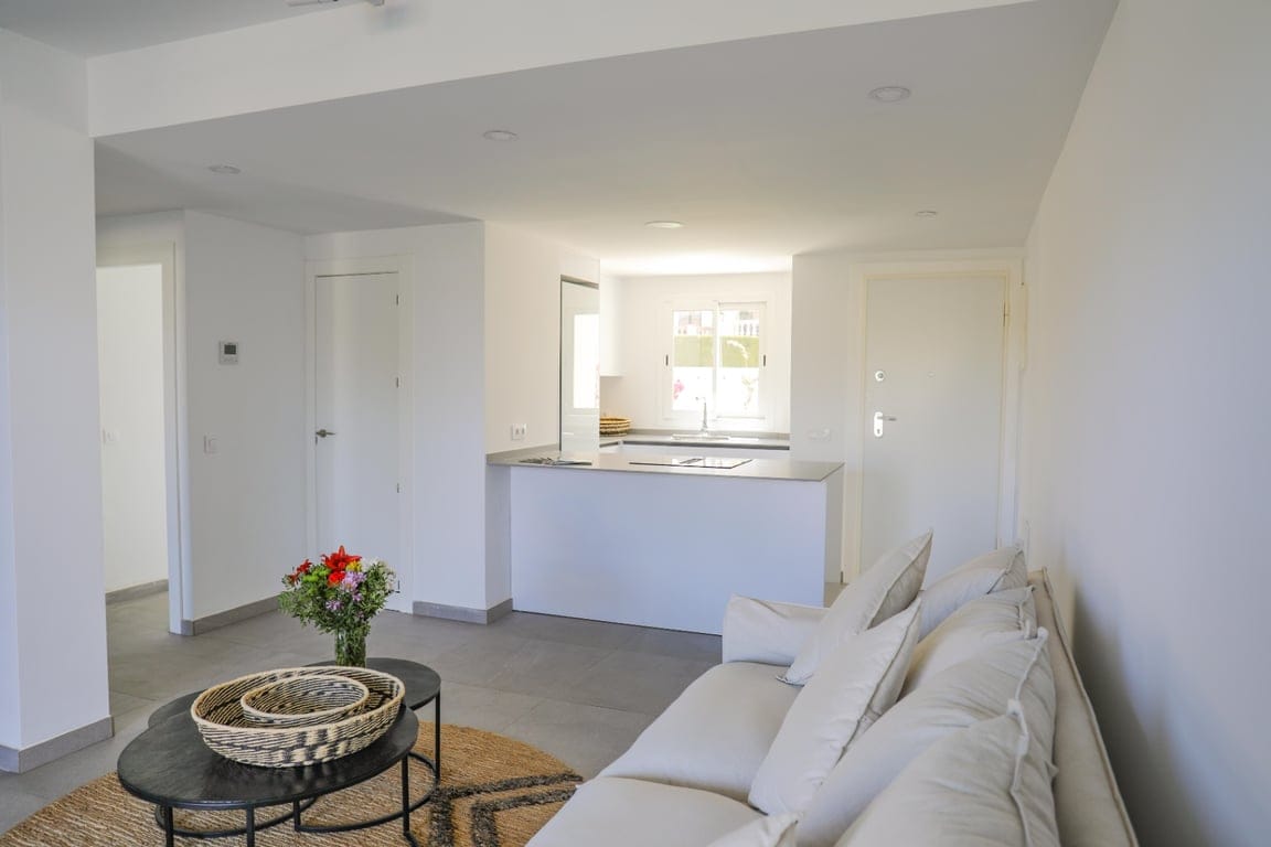 Apartment for sale in Denia, complex with pool and parking - Foto 6