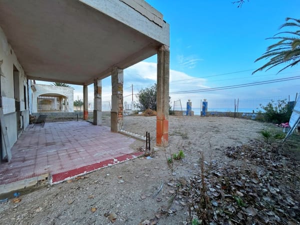 ¡Oportunitat Única! Villa Primera Línea de Mar, Sense Llei de Costes a Platja Blay Beach (Dénia) - Inversió Exclusiva - Foto 9