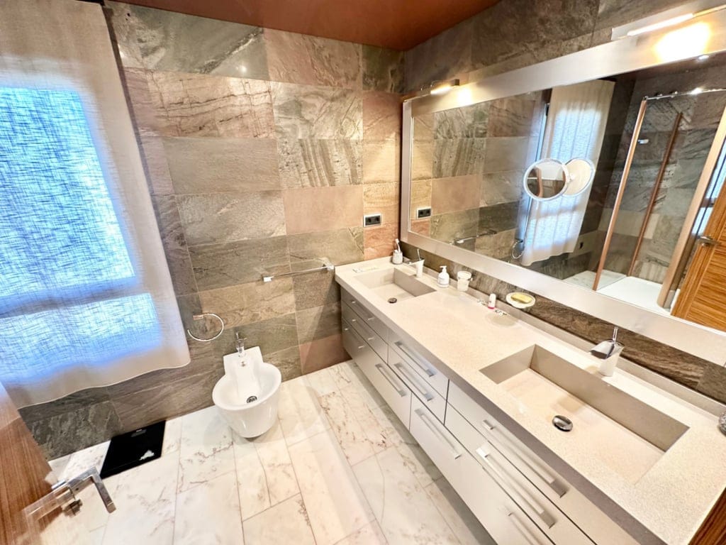 Raum, Licht und Design in einem einzigartigen Haus in Pego - Foto 25