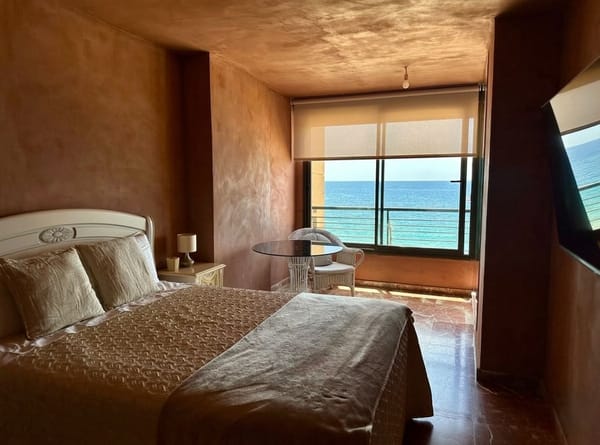 Refuge exclusif sur la Méditerranée : 7e étage en première ligne de Levante - Foto 8