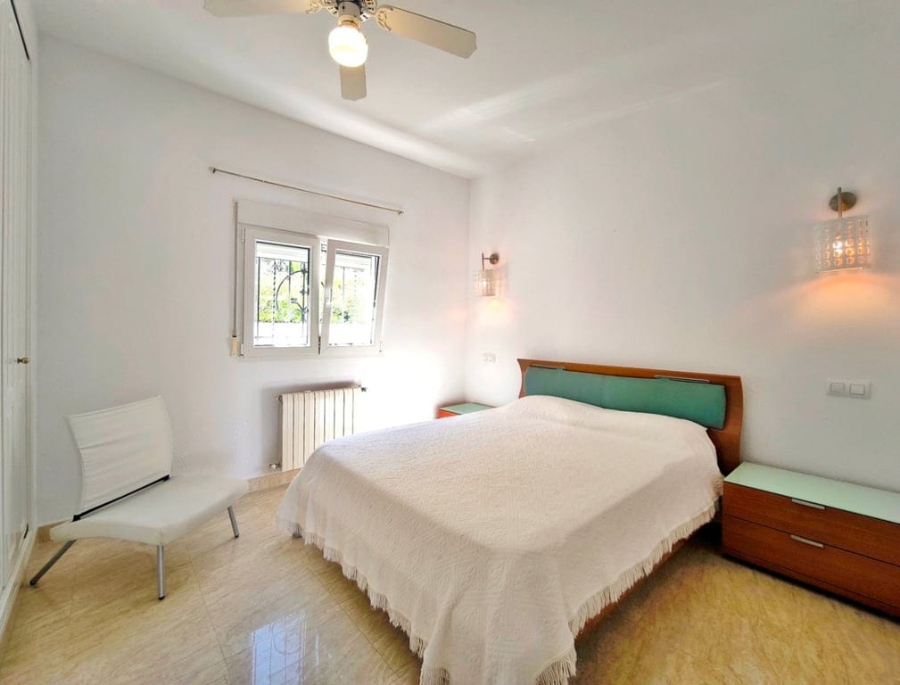 Villa con apartamento de invitados y vistas al mar en Dénia - Foto 27