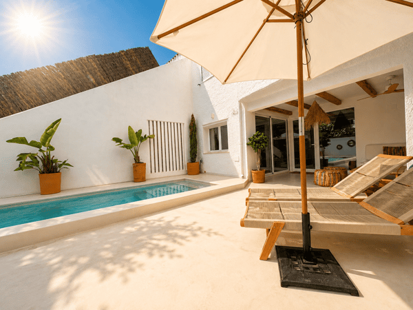 Villa en venta en Denia - Foto 1