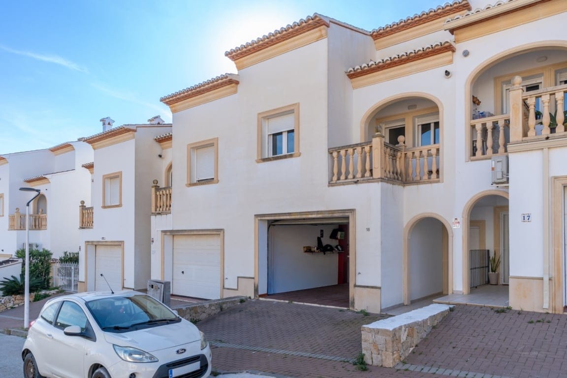 Townhouse with a large south-facing terrace and pool. - Foto 3