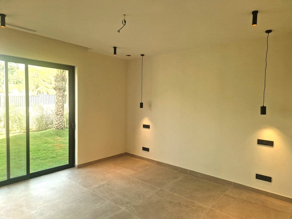 Elegancja, innowacja i prywatność w tej luksusowej willi na sprzedaż z certyfikatem A++. - Foto 9