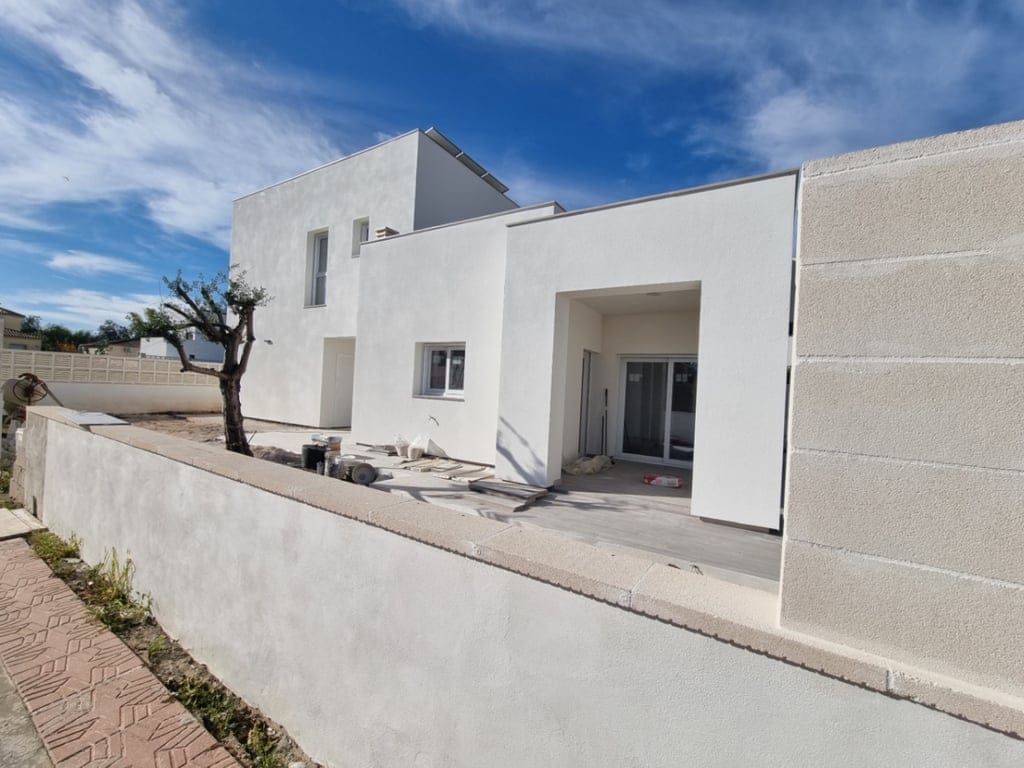 Newly built chalet/villa for sale with 3 bedrooms and a pool. - Foto 4