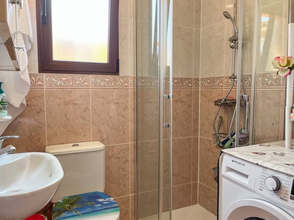 House for sale in Dénia with an active restaurant license in Las Marinas, 500 m from the sea. - Foto 17