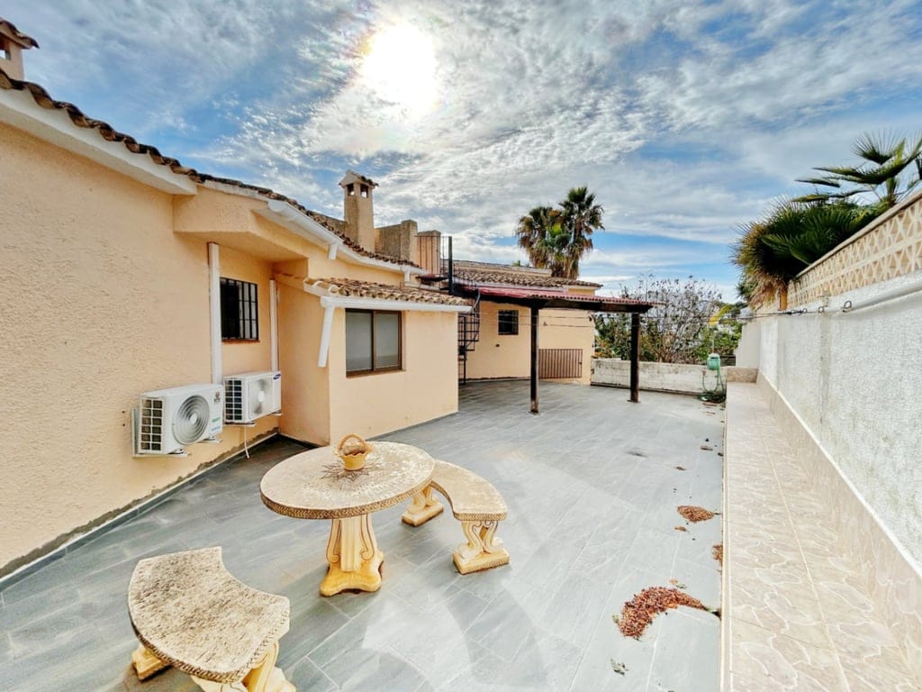 Incredible villa with sea views to renovate in Moraira – Great investment opportunity - Foto 8