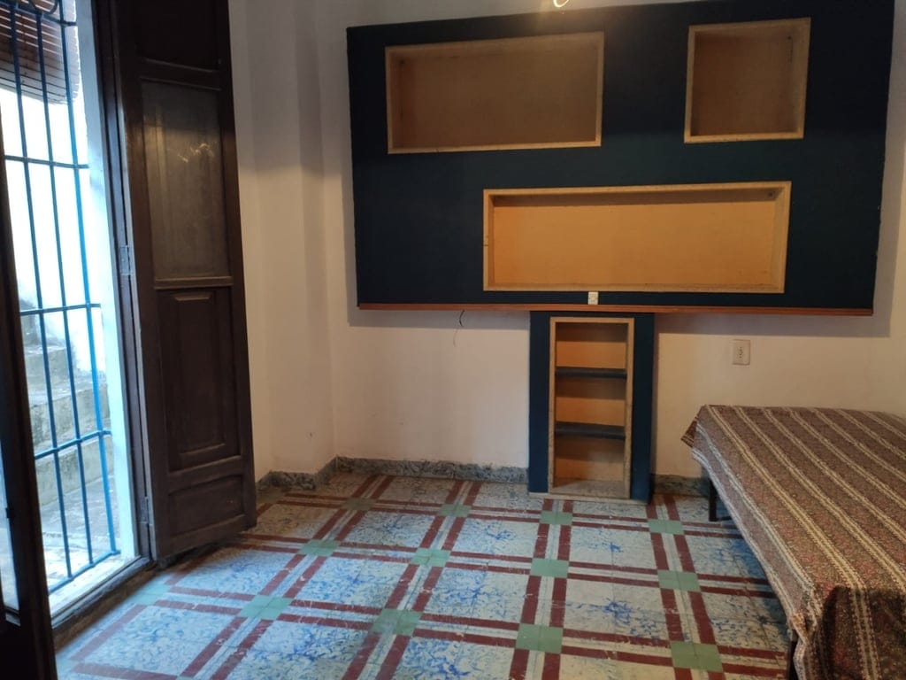 Unique Opportunity: Large Traditional Village House in Central Pedreguer - Foto 11