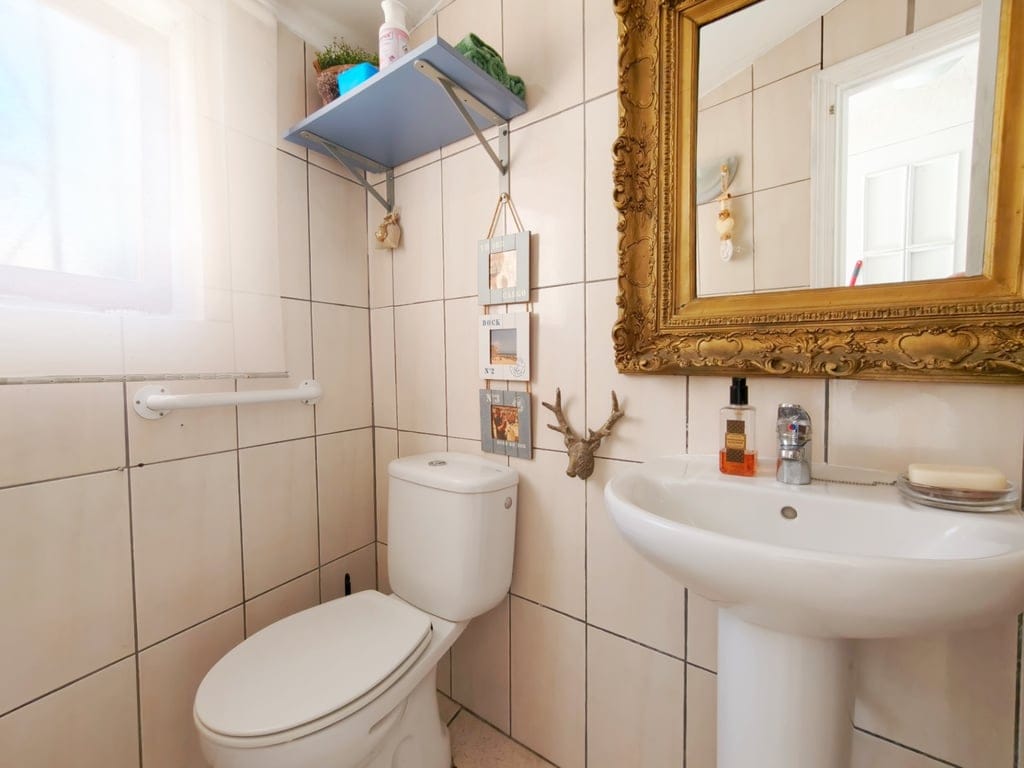 Farm in Castell de Castells for sale with 5 bedrooms, pool, and large land. - Foto 12