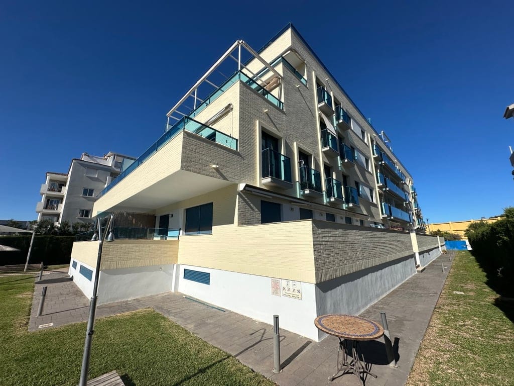 Apartment for sale with 3 bedrooms in Denia, Alicante. - Foto 25