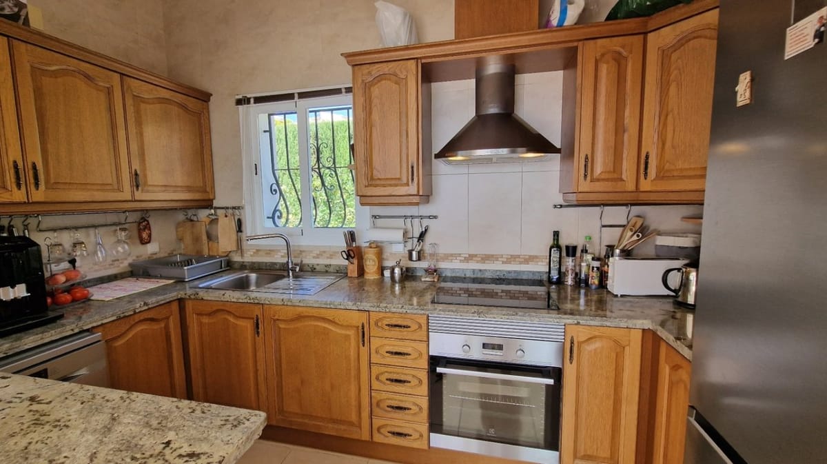 De Piek van Mediterraanse Luxe: Zonne-energie Villa met Ongeëvenaarde Zeezicht in Cumbre del Sol - Foto 11