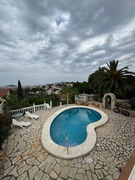 Chalet en venta en Denia, Zona Montgó: 4 habitaciones, piscina privada - Foto 4
