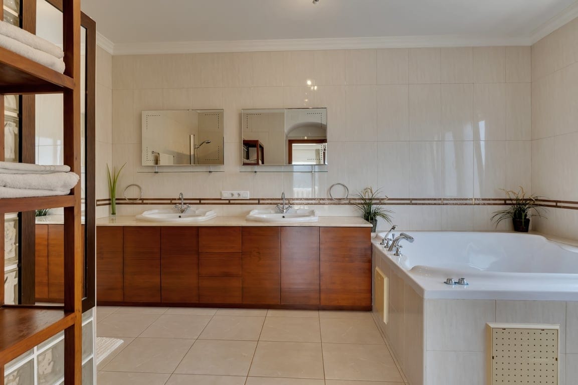 Villa met vrij uitzicht in een rustige omgeving dicht bij het centrum van de stad Jávea - Foto 34