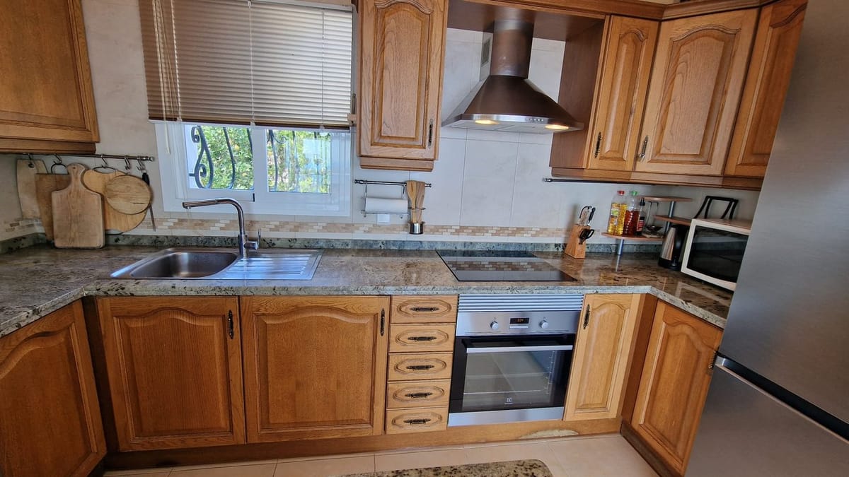 De Piek van Mediterraanse Luxe: Zonne-energie Villa met Ongeëvenaarde Zeezicht in Cumbre del Sol - Foto 9