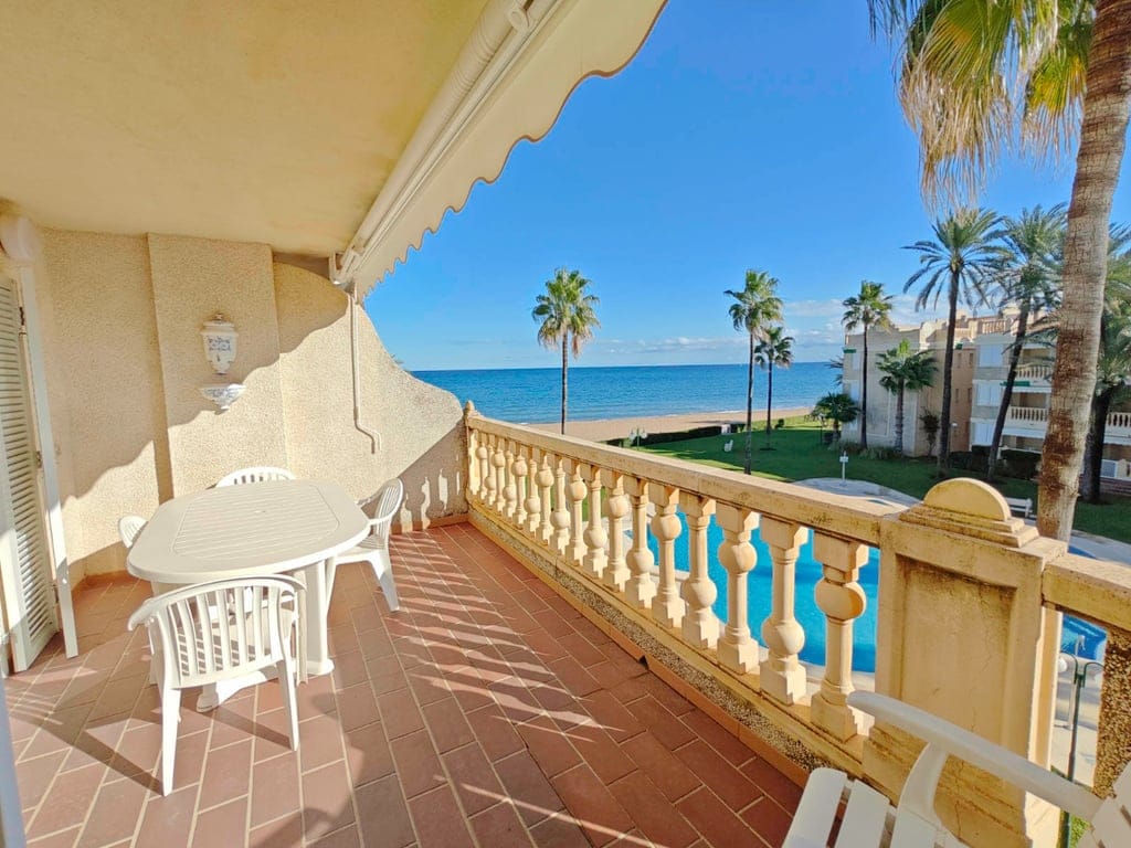 Two-bedroom apartment with sea views for sale in Dénia - Foto 3