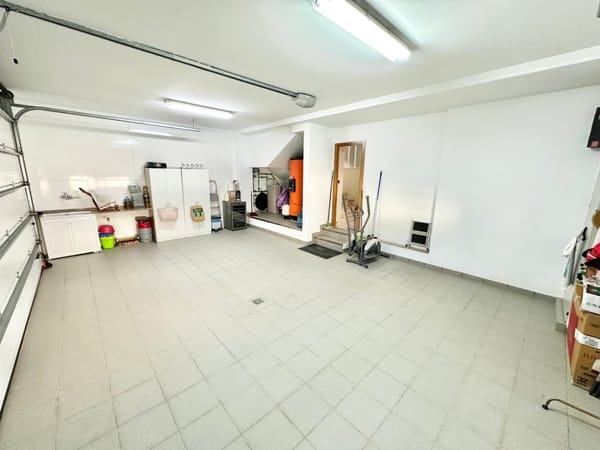 Ruimte, Licht en Ontwerp in een Uniek Huis in Pego - Foto 14