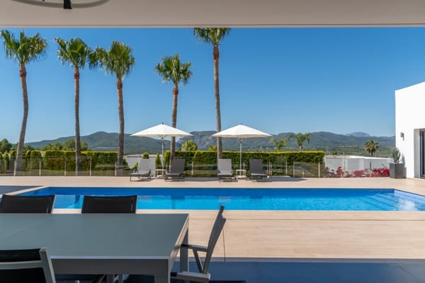 Exclusiva villa moderna con impresionantes vistas abiertas en una demandada zona de Jávea - Foto 3