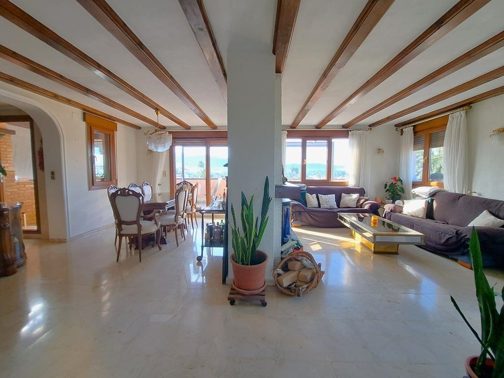 Penthouse with a large terrace and pool for sale in Dénia beach. - Foto 8