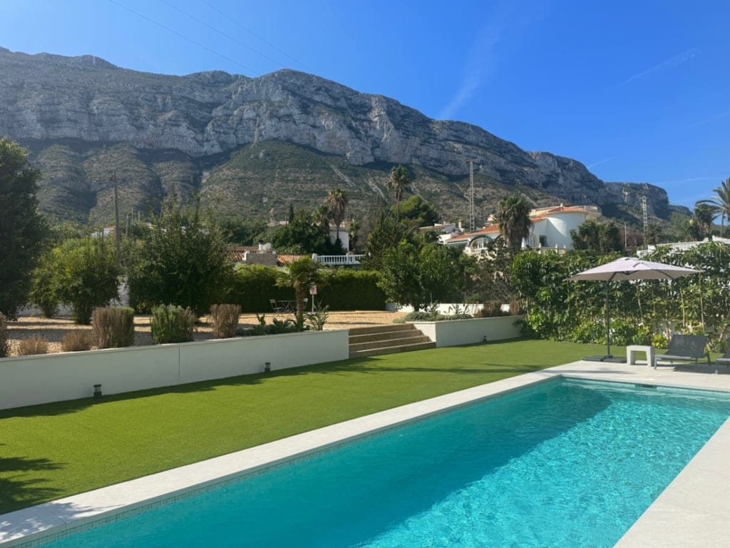Villa mit Blick auf den Montgó, Energieeffizienz A und beheiztem Pool – Denia - Foto 2