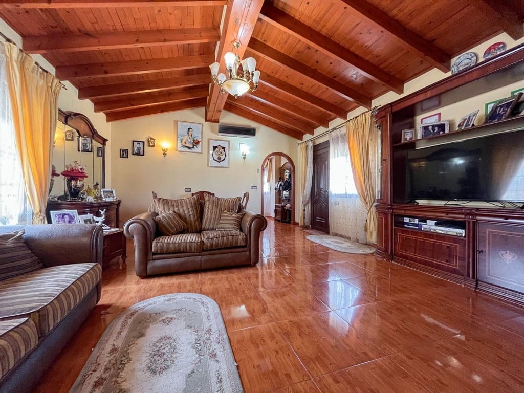 House for sale in Dénia with an active restaurant license in Las Marinas, 500 m from the sea. - Foto 4