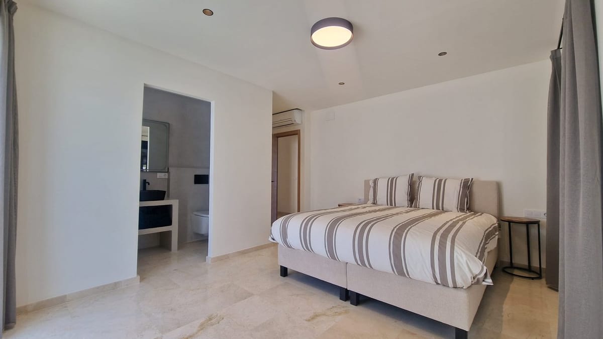 ULTIMATE LUXURY VILLA: 6-BEDROOM, CUMBRE DEL SOL RETREAT | BREATHTAKING PANORAMIC SEA VIEWS | TURNKEY & SUSTAINABLE - Foto 28