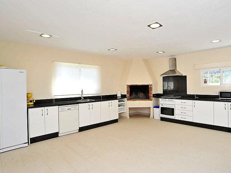 Amplia Villa Mediterránea con Potencial de Renovación Excepcional – Javea Golf - Foto 12