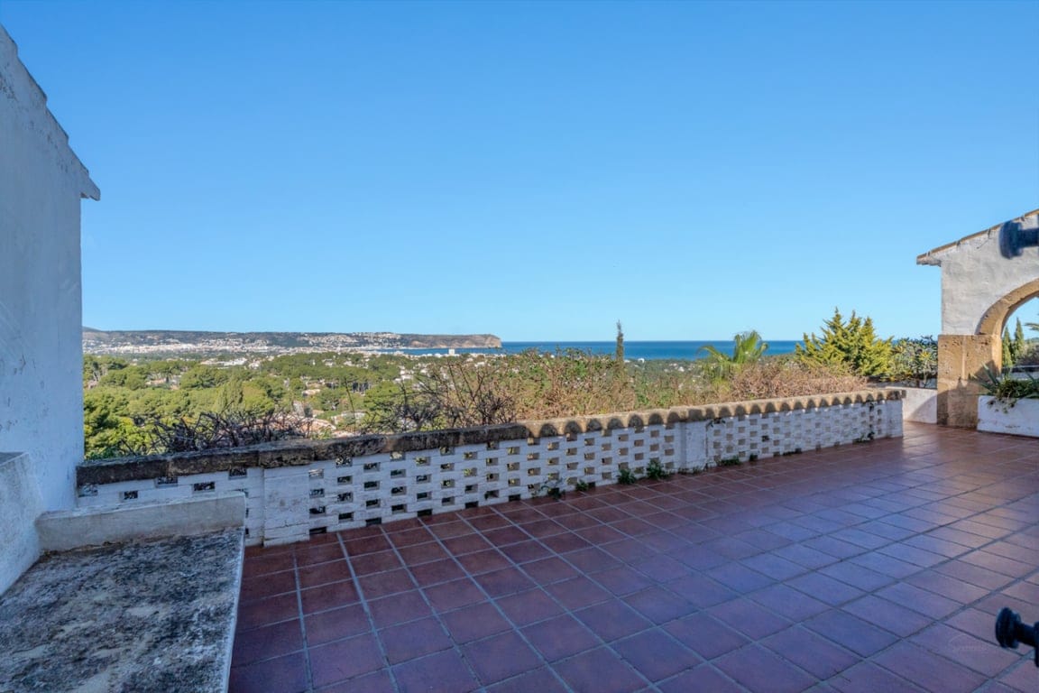 Stunning villa with amazing sea views in the El Tosalet urbanization. - Foto 47