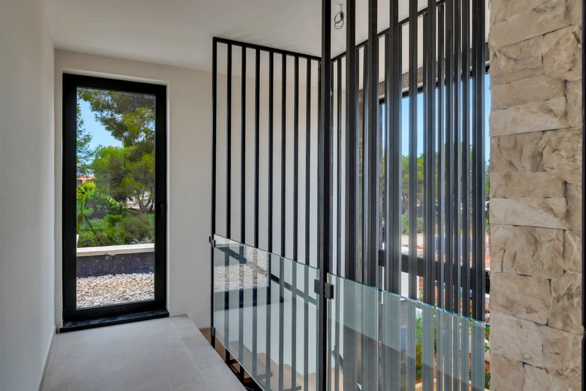 Villa de lujo de nueva construcción ubicada en una zona tranquila - Foto 17