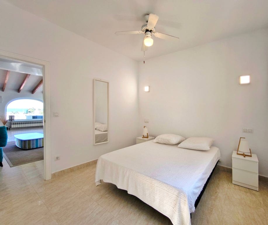 Villa con apartamento de invitados y vistas al mar en Dénia - Foto 30