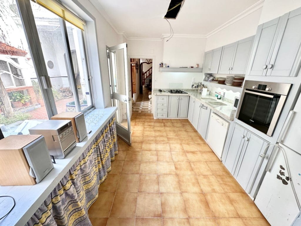 Charmantes Dorfhaus mit großem Innenhof im Zentrum von Pego. - Foto 10