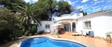 Chalet independiente en Costa Nova (Jávea) con piscina