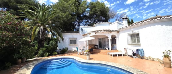 Chalet independiente en Costa Nova (Jávea) con piscina - Foto 1