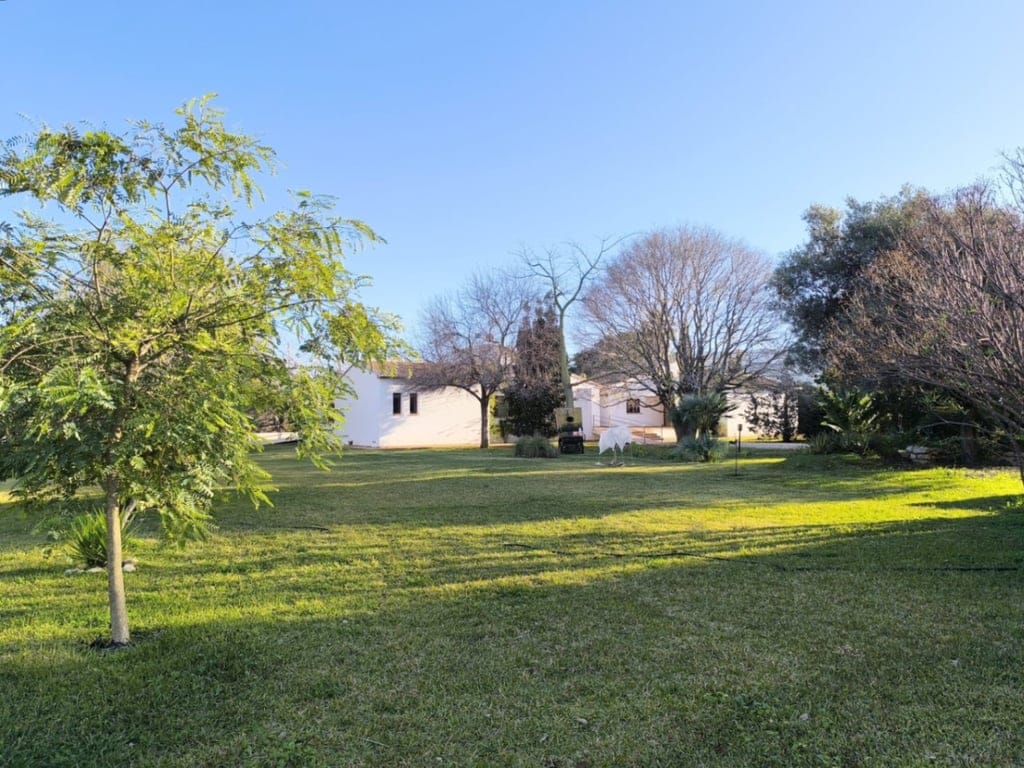 Villa te koop in Ondara met groot vlak perceel en twee vrijstaande huizen