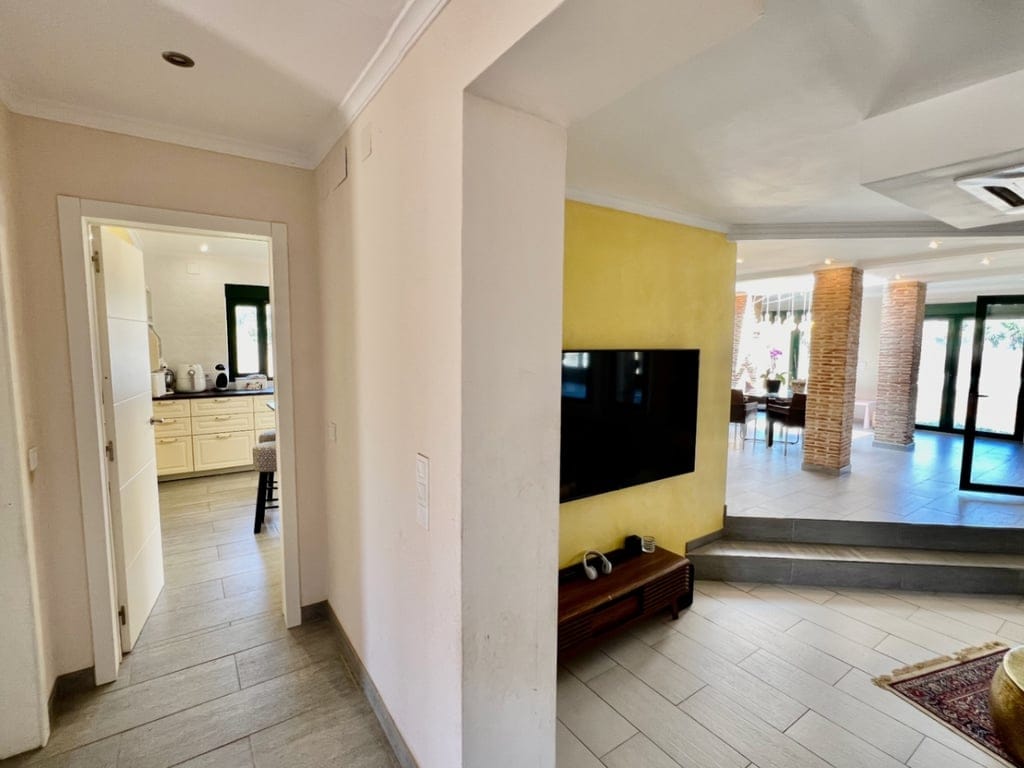 Luxuriöse Villa in der Nähe des Golfclubs in La Sella. - Foto 9