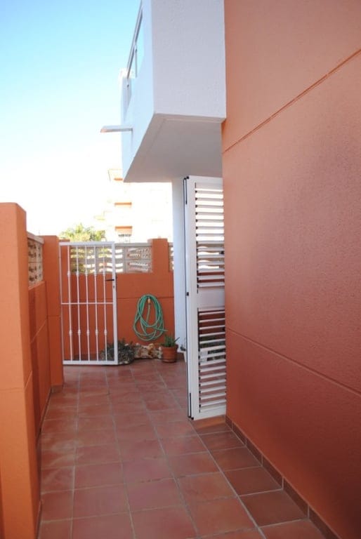 Apartment in Denia on the ground floor with 2 bedrooms and a private terrace for sale. - Foto 25