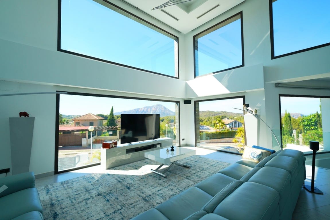 Luxury villa in Benitachell with sea views, infinity pool, and gym. - Foto 7