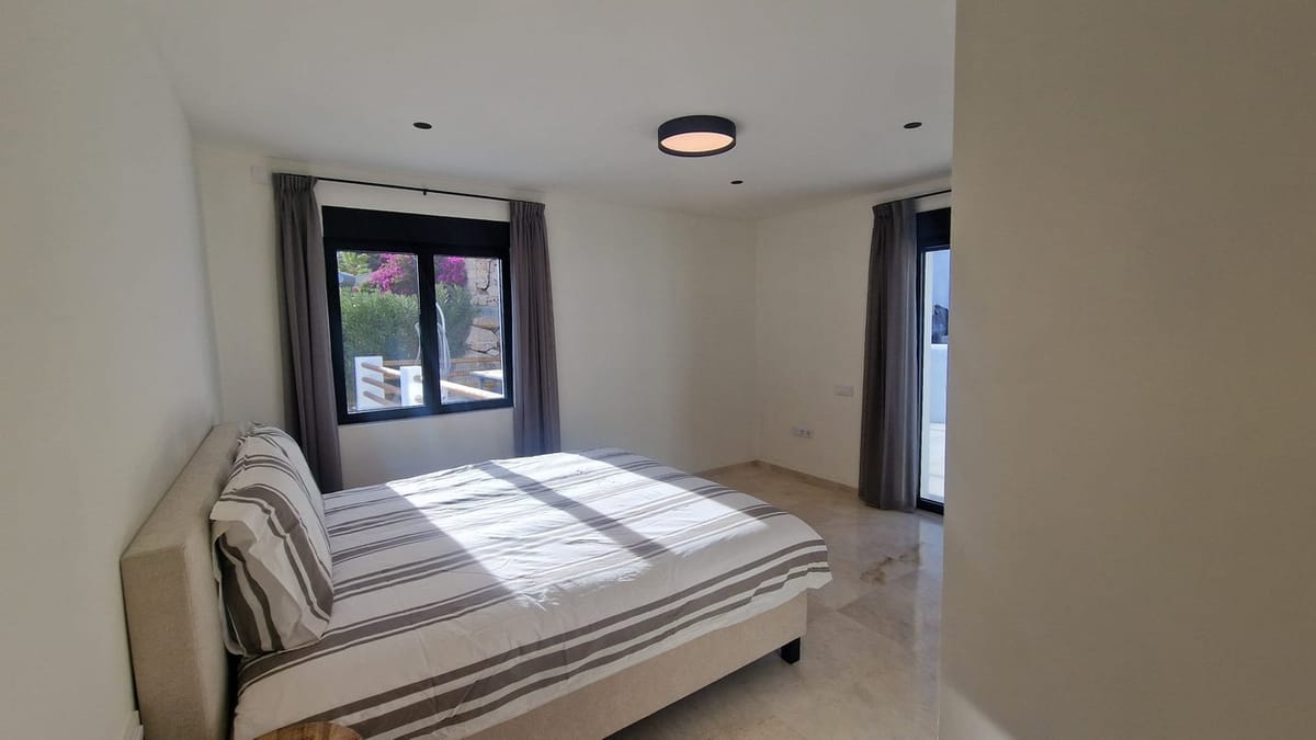 ULTIMATE LUXURY VILLA: 6-BEDROOM, CUMBRE DEL SOL RETREAT | BREATHTAKING PANORAMIC SEA VIEWS | TURNKEY & SUSTAINABLE - Foto 26