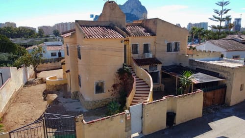 Oportunidad de inversión: Villa para reformar cerca del mar en Costa Blanca