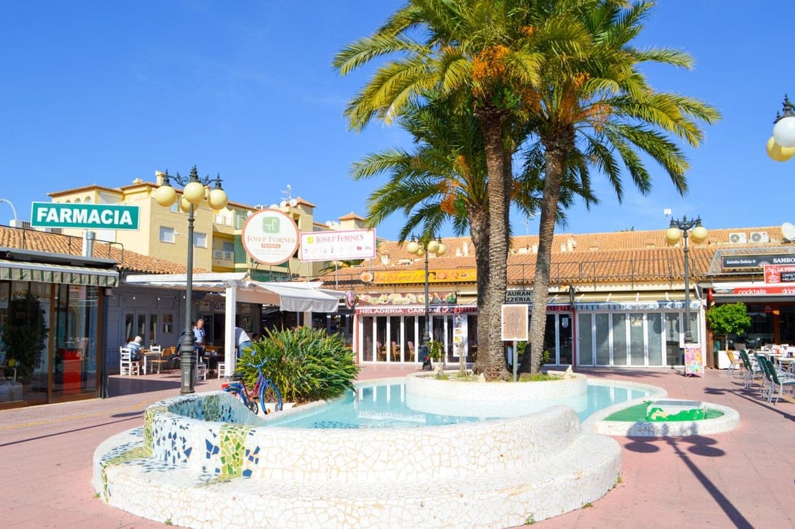 2-bedroom apartment with sea views for sale in the Las Brisas area. - Foto 12