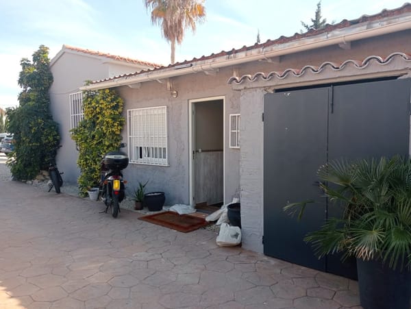 Villa en venta en La Nucía - Foto 1