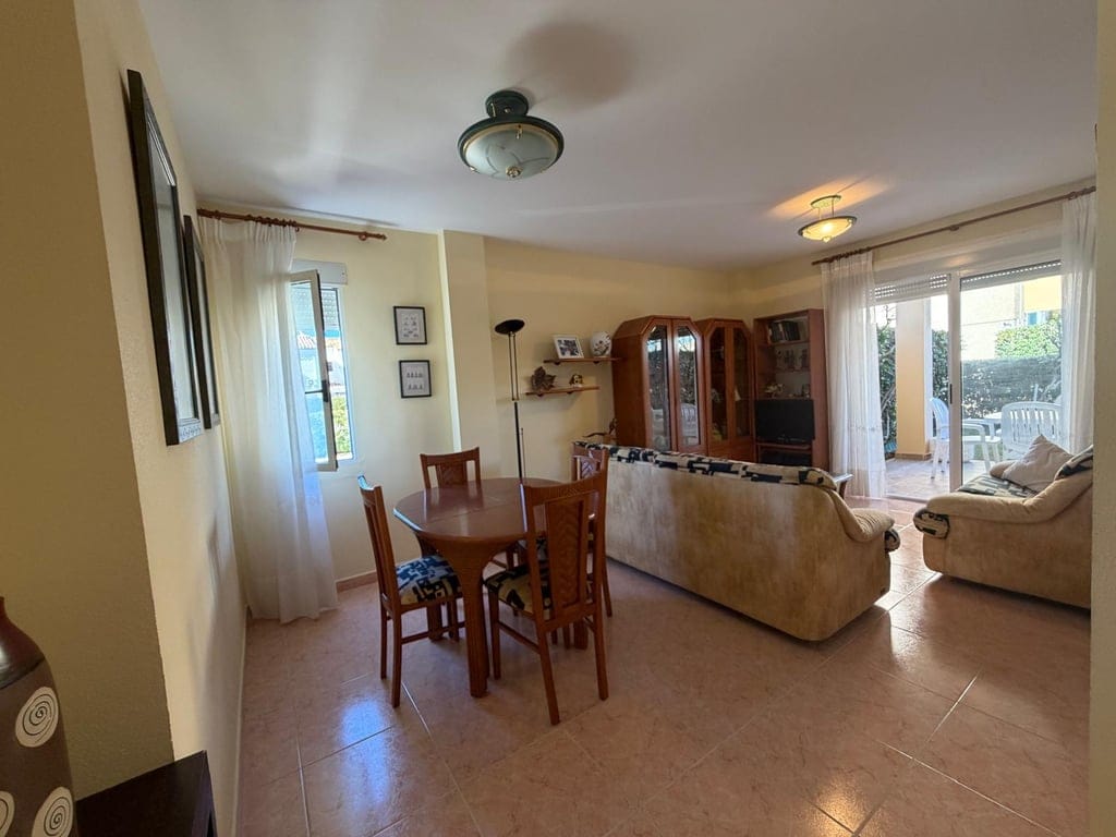 Ground floor with private garden for sale with 2 bedrooms in Playa de les Marines, Denia. - Foto 12