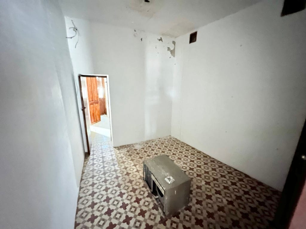 Einfamilienhaus mit über 100 Jahren Geschichte im Altstadtkern von Pego. - Foto 31