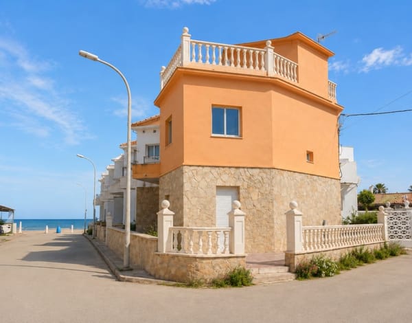 Adosado de 4 dormitorios y vistas al mar en Les Deveses, Dénia - Foto 2