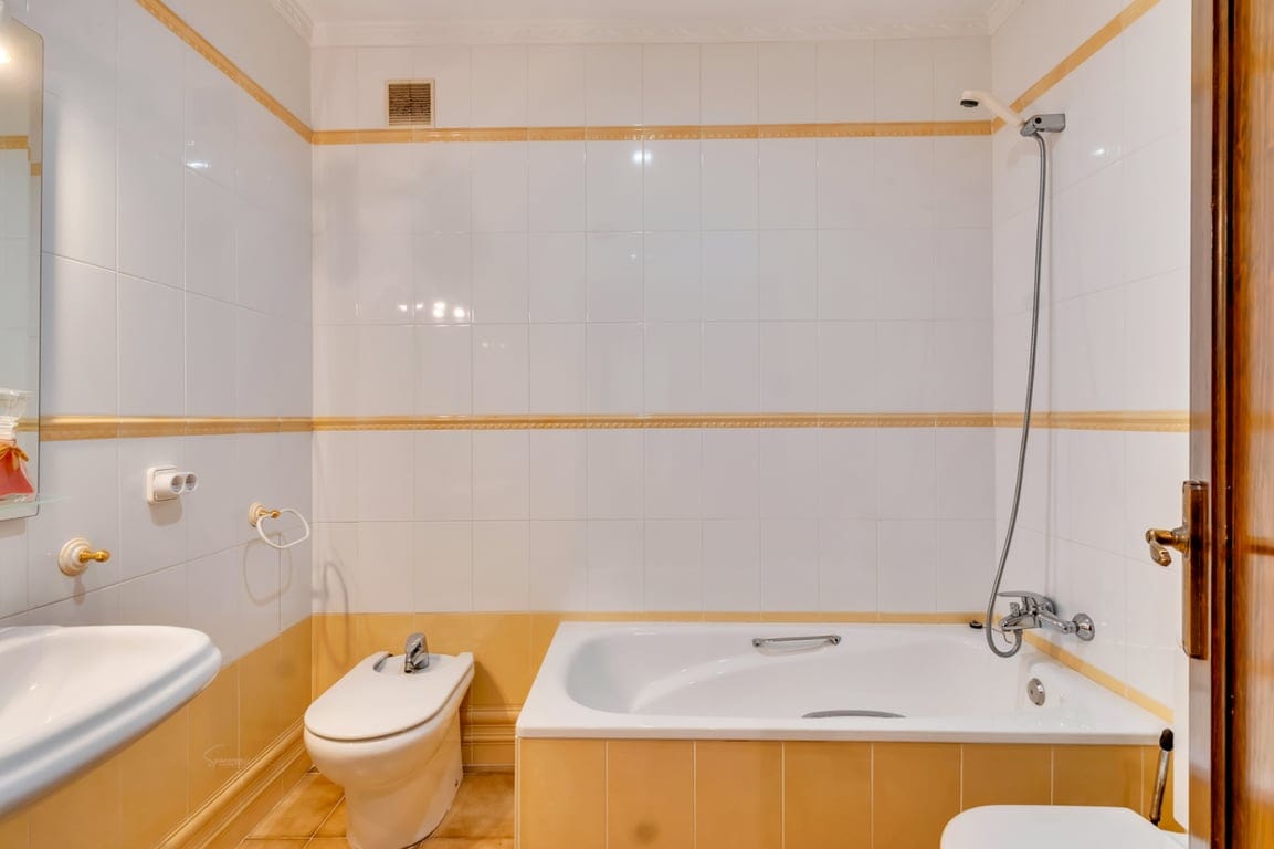 Villa te koop met prachtig uitzicht op zee - Foto 18