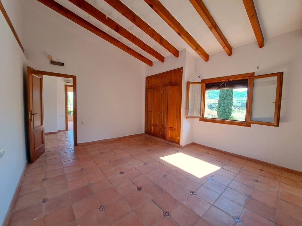 Family villa with pool for sale in Orba - Foto 29