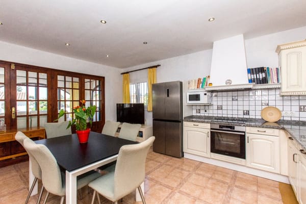 Villa parcialmente renovada en venta en Benissa Costa - Foto 4