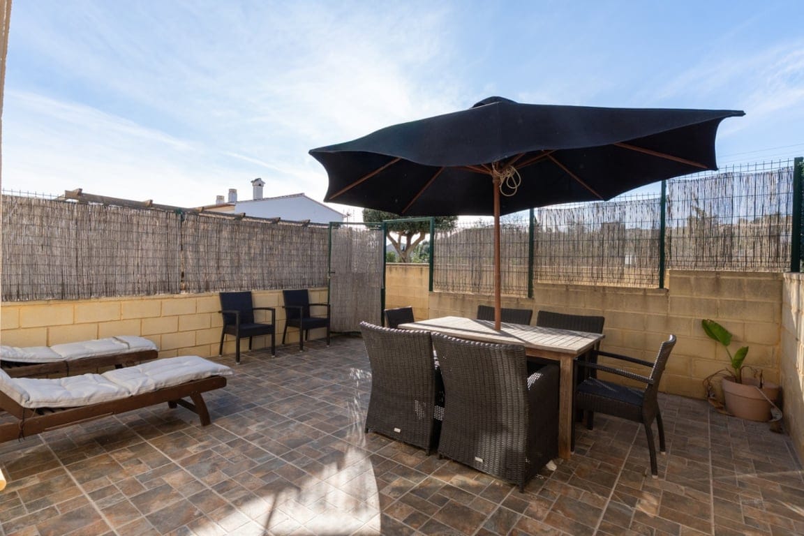 Townhouse with a large south-facing terrace and pool. - Foto 10