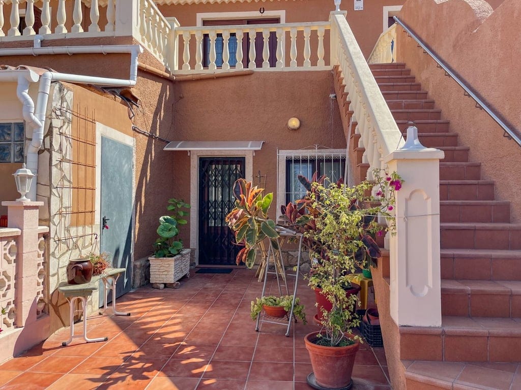 House for sale in Dénia with an active restaurant license in Las Marinas, 500 m from the sea. - Foto 48